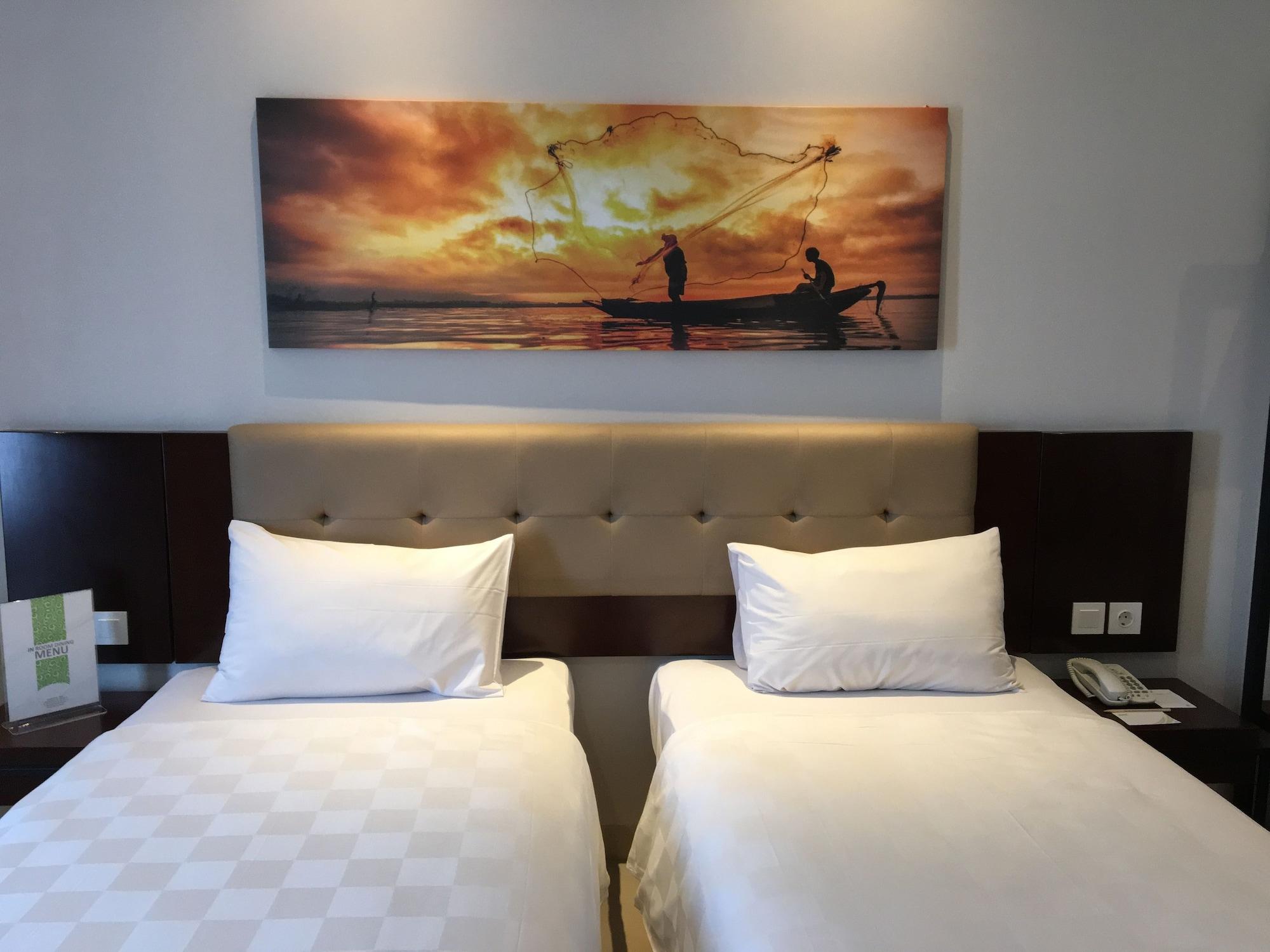 Primebiz Tegal Hotel Luaran gambar