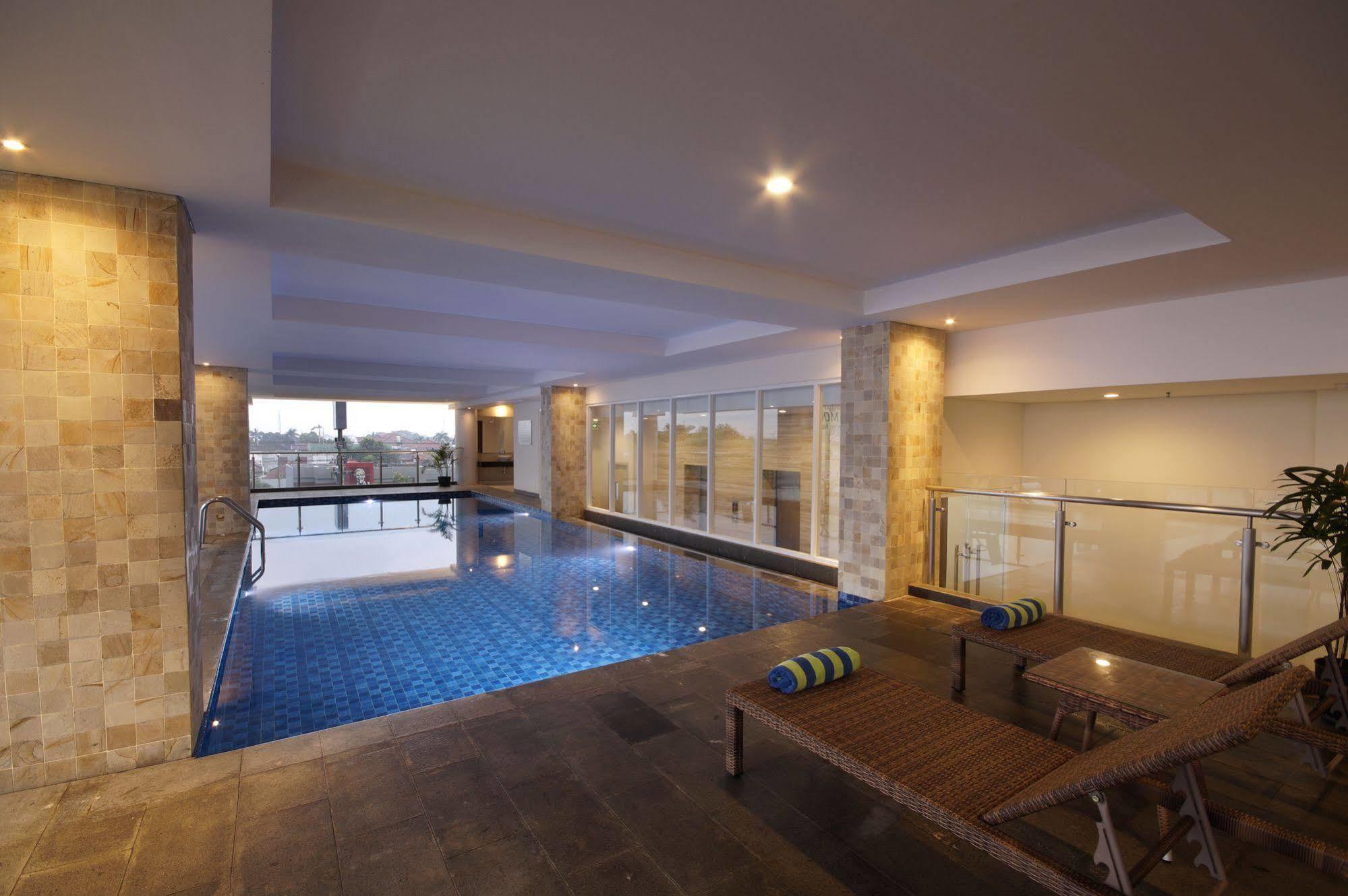 Primebiz Tegal Hotel Luaran gambar
